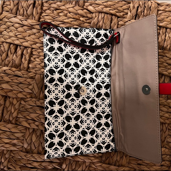 The Limited ENVELOPE CLUTCH/WRISTLET in red, white & black geometric design EUC - Picture 9 of 10
